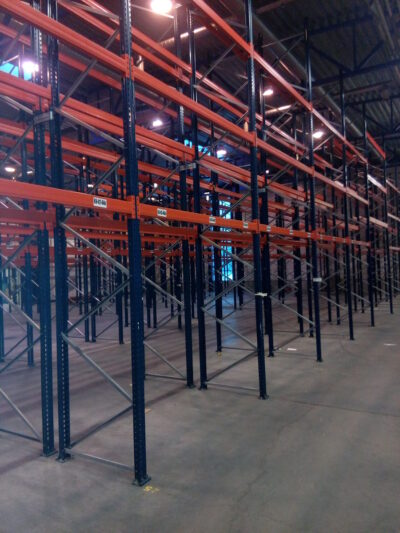 Mecalux varastohyllyt